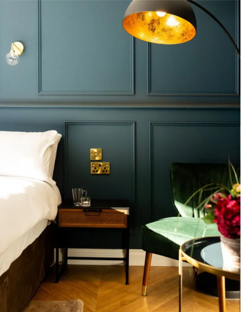 A cozy bedroom